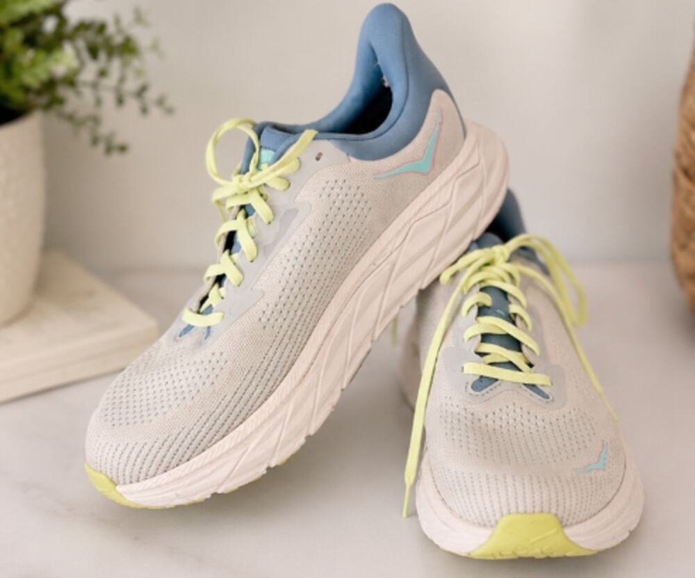 HOKA Arahi 7 Women’s 9.5 Running Shoes Blue White Yellow Sneakers